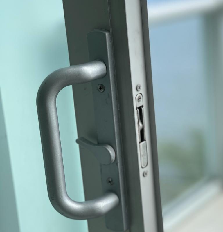 Sliding Glass door Lock Repair Miami Service Door Doctor (305) 9303101